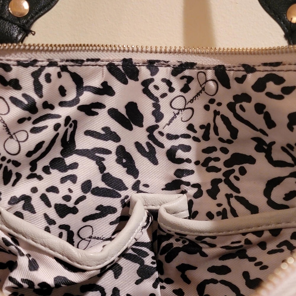 Jessica Simpson Purse - Picture 4 of 5